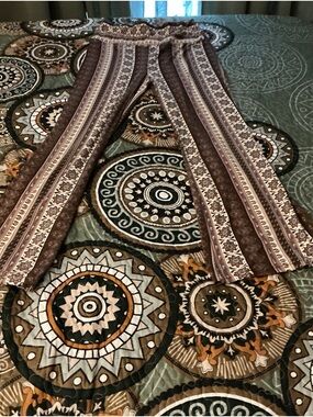 Brown Patterned Home Accent Tapestry Throw